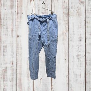 Crown & Ivy Tapered Leg Pant